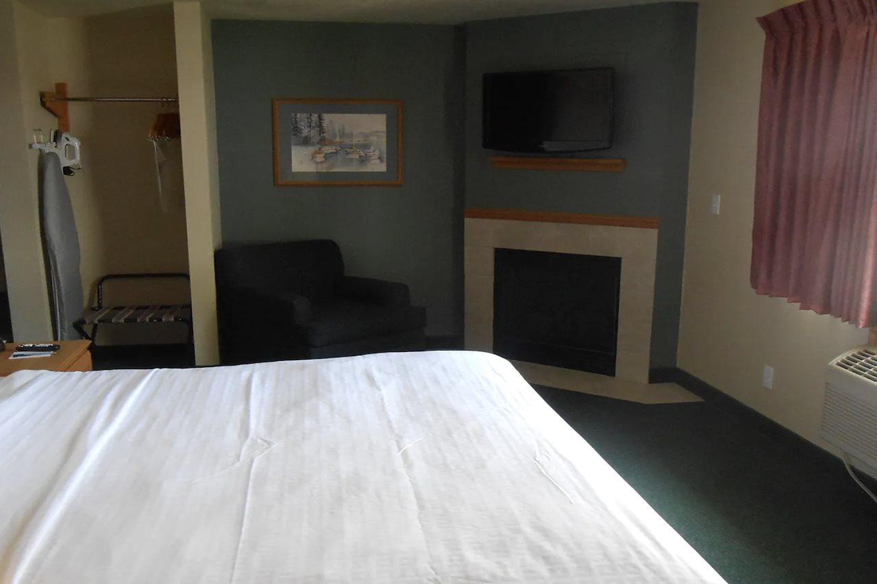 Americinn By Wyndham Oscoda Near Ausable River Exteriér fotografie