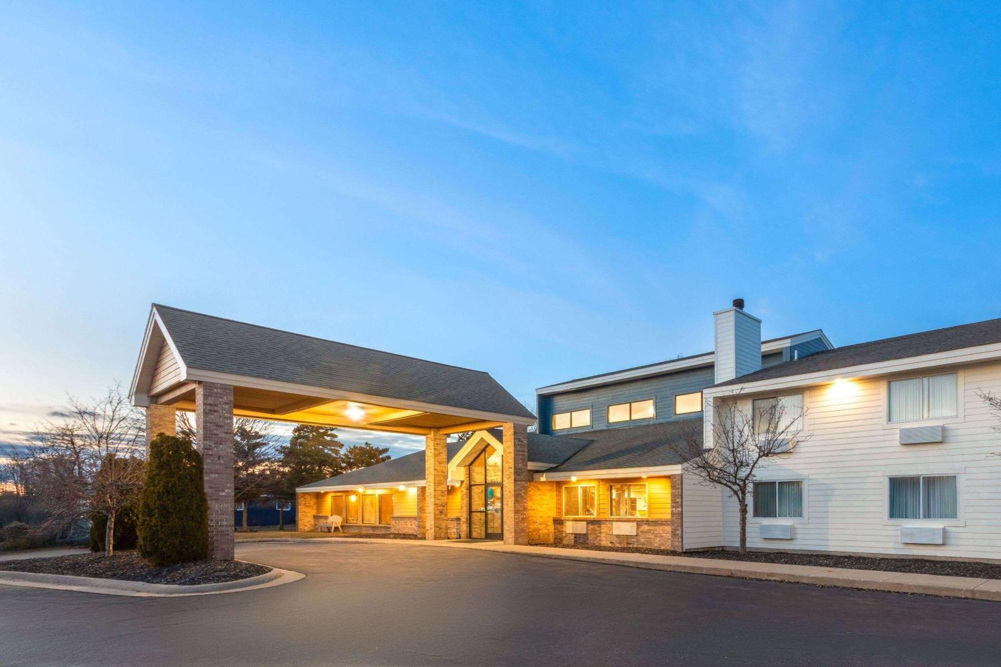 Americinn By Wyndham Oscoda Near Ausable River Exteriér fotografie
